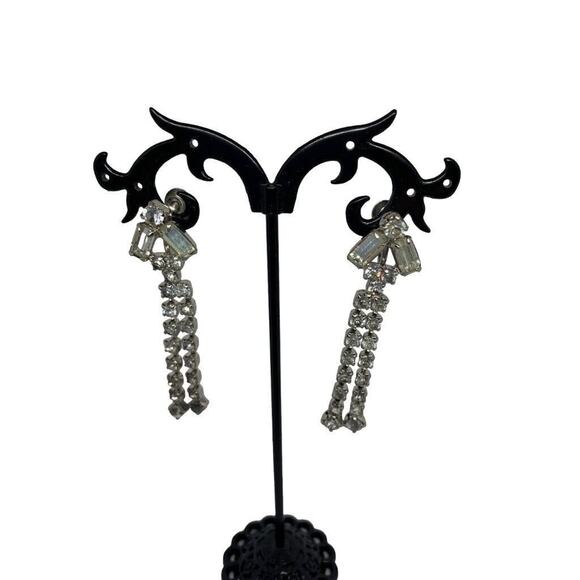 Vintage Drop Dangle Rhinestone Earrings Screwback Non-Pierced 2.25 Inches - Picture 2 of 11